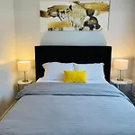 Parkchester Comfort Inn