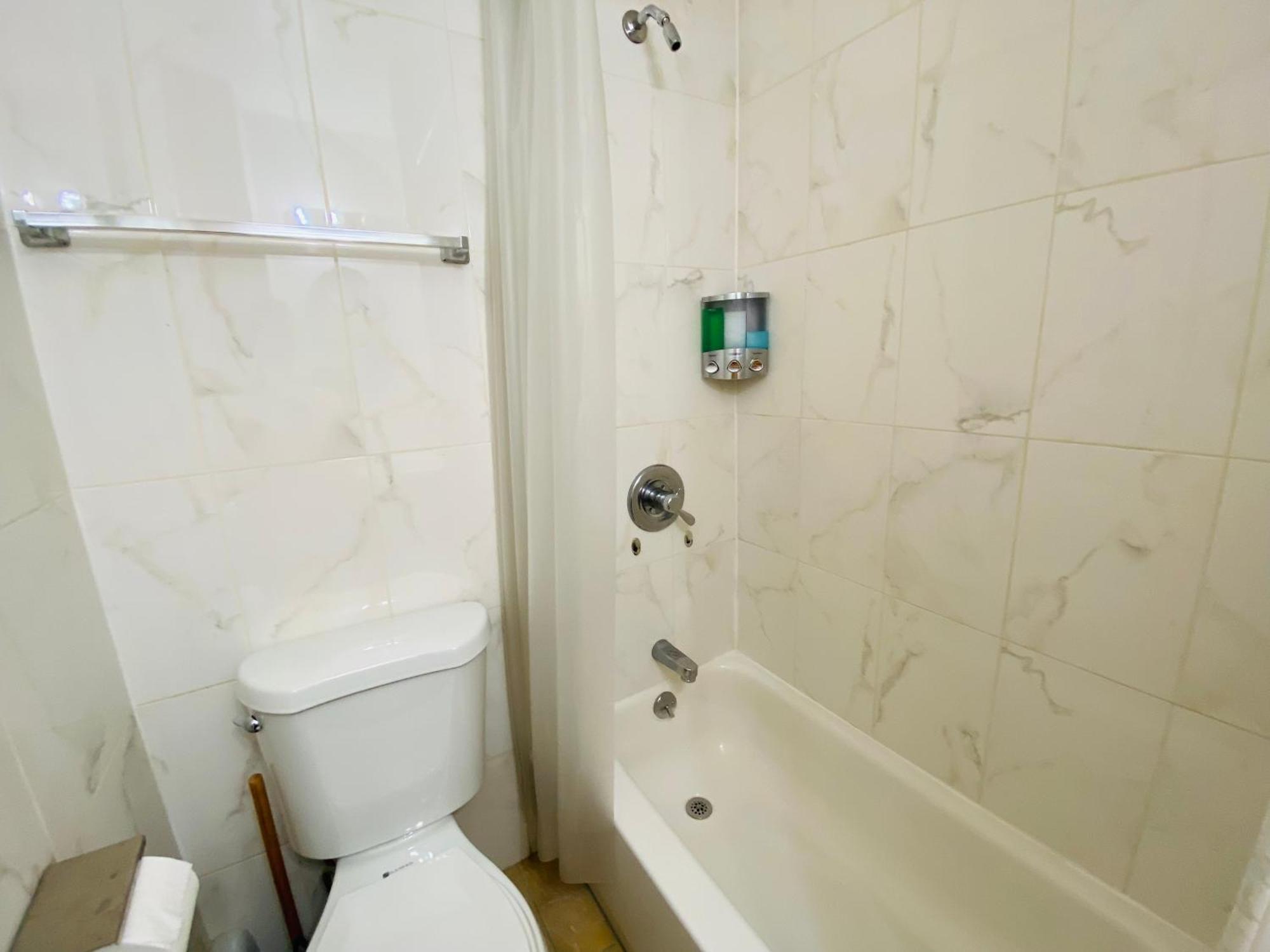 Parkchester Comfort Apartment New York